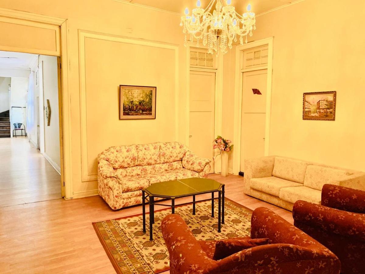 Hostal Plaza Londres 77 ซานติอาโก ภายนอก รูปภาพ